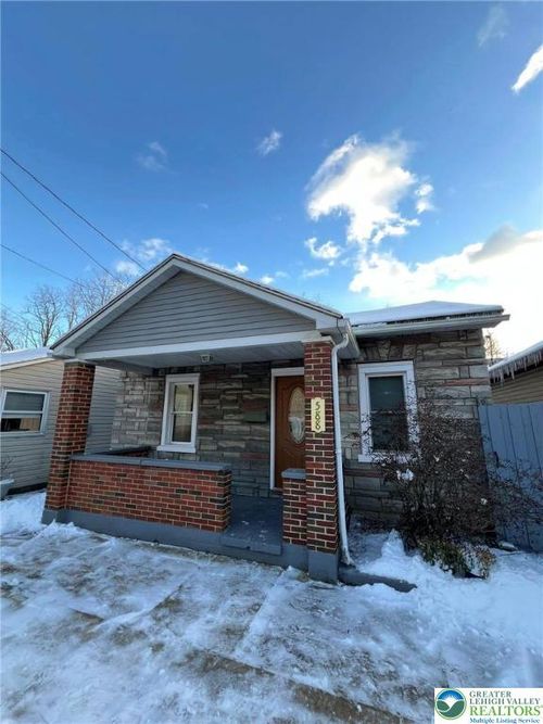 588 Mauch Chunk Rd, PALMERTON, PA, 18071-1106 | Card Image