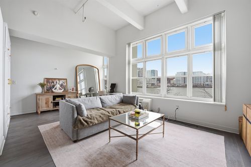 2j-1500 Washington St, Hoboken, NJ, 07030-6733 | Card Image