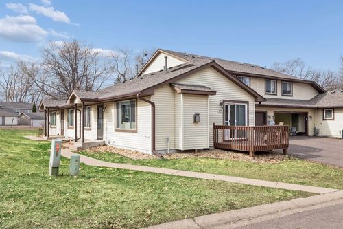 6690 Gretchen Ct N, Oakdale, MN, 55128-3143 | Card Image