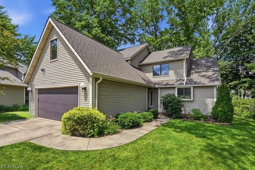 2323 Call Rd, Stow, OH, 44224-1501 | Card Image