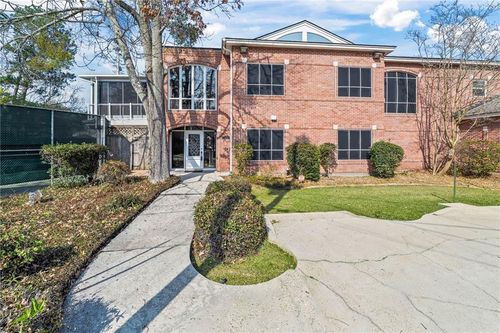 633 Village Lane N Lane, Mandeville, LA, 70471 | Card Image