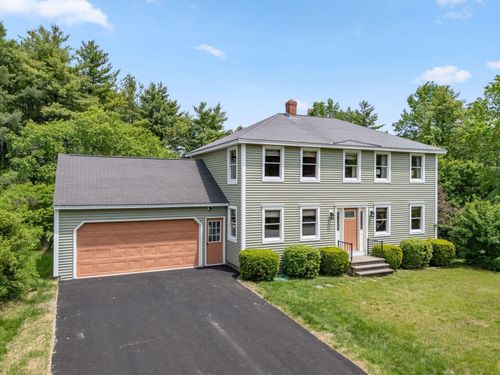 22 Crestwood Dr, Westbrook, ME, 04092-4652 | Card Image