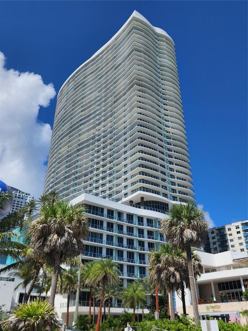 2107-4111 S Ocean Dr, Hollywood, FL, 33019-3055 | Card Image