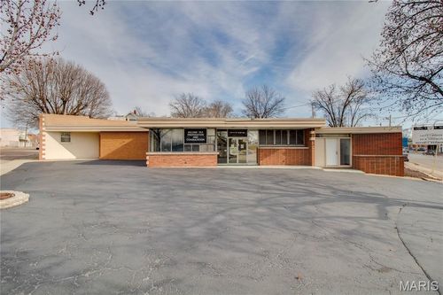 344 W Saint Louis Ave, East Alton, IL, 62024-1148 | Card Image