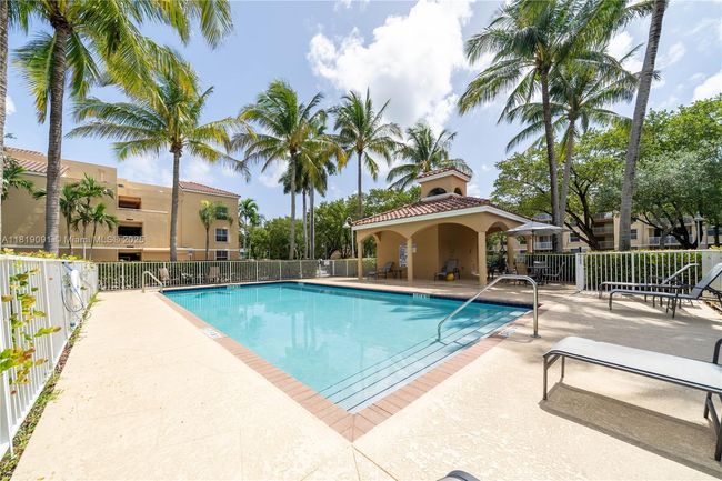 APT-204 - 619 E Sheridan St, Condo with 2 bedrooms, 2 bathrooms and null parking in Dania Beach FL | Image 41