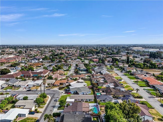 17919 Gard Ave, House other with 3 bedrooms, 2 bathrooms and 5 parking in Artesia CA | Image 33