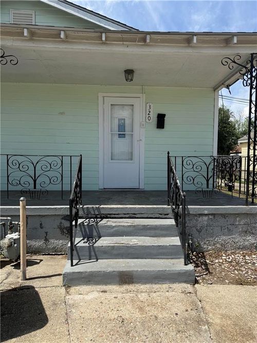 320 Marrero Rd, Marrero, LA, 70072-1633 | Card Image