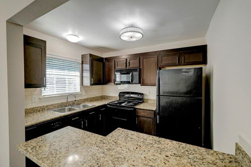 apt-2-214 W 17th St, Houston, TX, 77008-4054 | Card Image