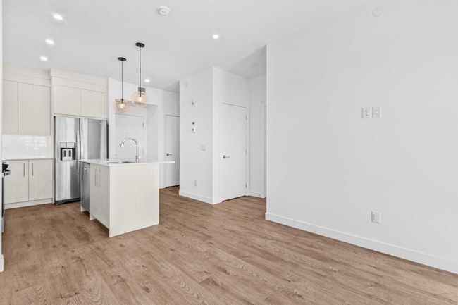 2410 - 6 Merganser Drive W, Condo with 2 bedrooms, 2 bathrooms and 1 parking in Chestermere AB | Image 7