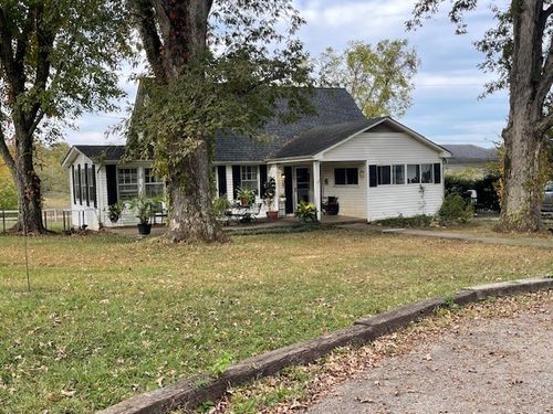 2785 S Hinton Rd, Southside, TN, 37171-9090 | Card Image