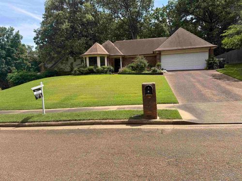 2249 Easton Dr, Cordova, TN, 38016-4538 | Card Image