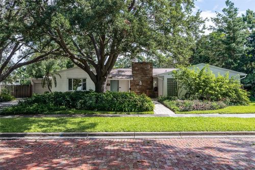 211 60th Ave S, ST PETERSBURG, FL, 33705-5417 | Card Image
