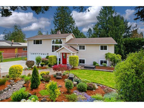 10520 Ne Siskiyou St, Portland, OR, 97220-2768 | Card Image