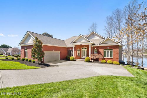 323 Okmulgee Cir, Loudon, TN, 37774-3196 | Card Image