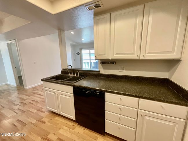 B114 - 530 E Patriot Blvd, Condo with 2 bedrooms, 2 bathrooms and 1 parking in Reno NV | Image 7
