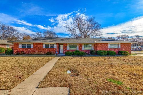 1232 Meadow Dr, Bartlesville, OK, 74006-5213 | Card Image