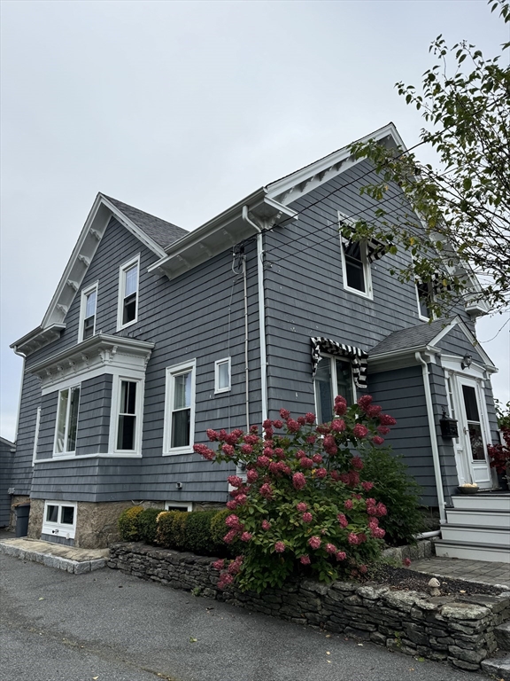 Highland Rd, Tiverton, RI 02878
