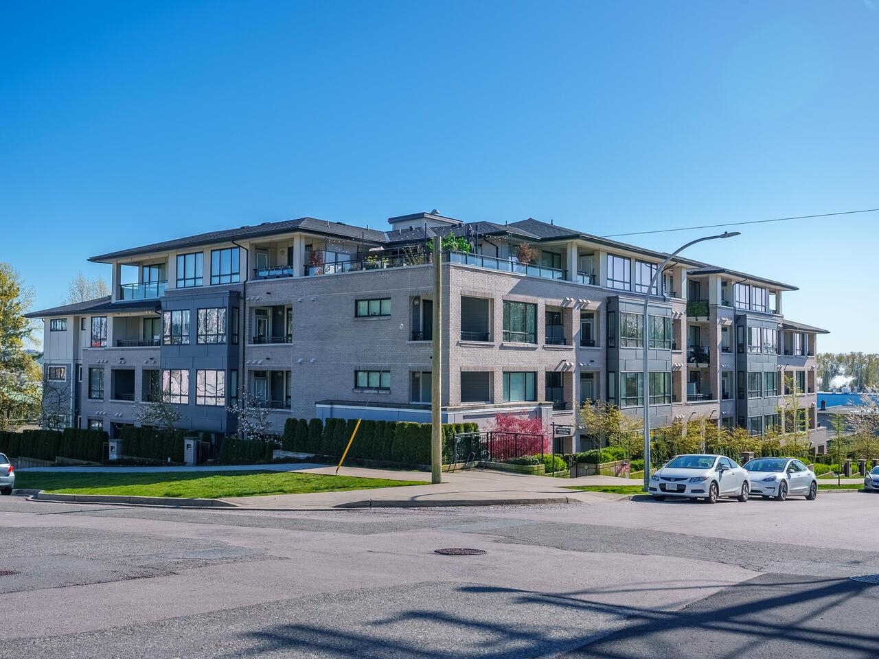 105 - 1306 Fifth Avenue, Condo with 2 bedrooms, 2 bathrooms and 1 parking in New Westminster BC | Image 2