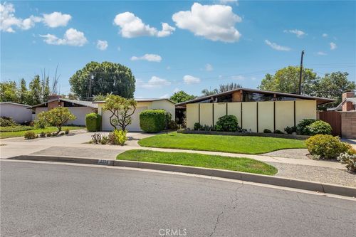 2200 Gregory Ln, La Habra, CA, 90631-3552 | Card Image