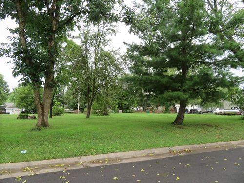 405 E Ottawa St, Paola, KS, 66071-2042 | Card Image