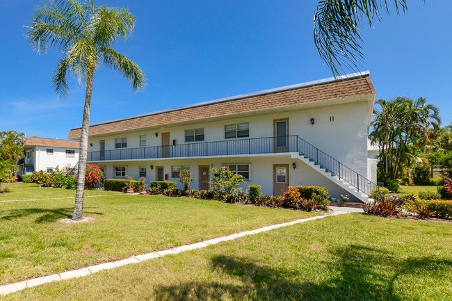 APT-11-3 - 2950 Se Ocean Blvd, Condo with 2 bedrooms, 2 bathrooms and null parking in Stuart FL | Image 4