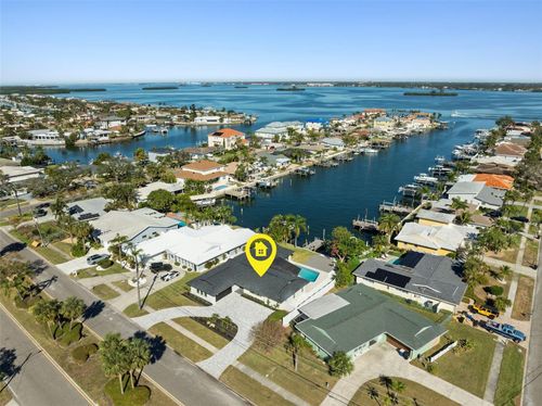 475 Island Way, CLEARWATER BEACH, FL, 33767-2145 | Card Image
