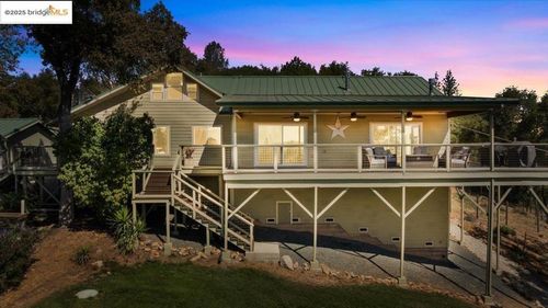 11020 Homestead Ln, Penn Valley, CA, 95946-9756 | Card Image