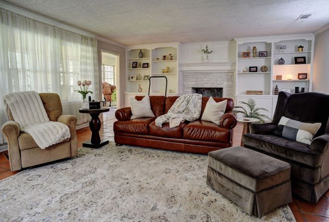 4703 Laguna Ln, House other with 3 bedrooms, 2 bathrooms and null parking in Austin TX | Image 10