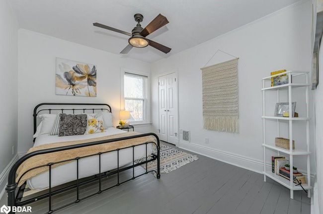 168 Paisley St, House other with 3 bedrooms, 1 bathrooms and 4 parking in Guelph ON | Image 32