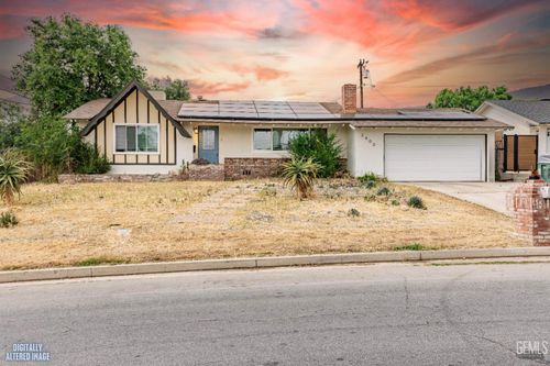 2400 Renegade Ave, Bakersfield, CA, 93306 | Card Image