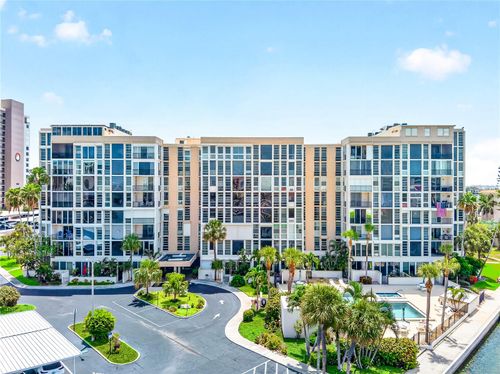 203-7400 Sun Island Dr S, SOUTH PASADENA, FL, 33707-4424 | Card Image