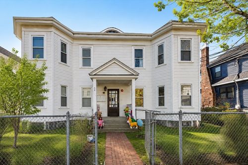 38 Berkeley St, Somerville, MA, 02143-1626 | Card Image