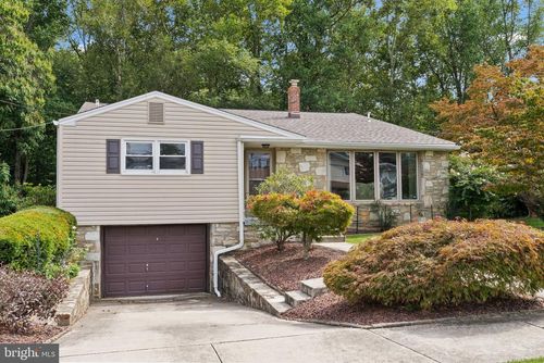 142 Greycourt Rd, PHILADELPHIA, PA, 19115-4007 | Card Image