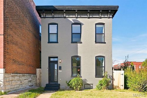 4205 Norfolk Ave, Saint Louis, MO, 63110-3827 | Card Image