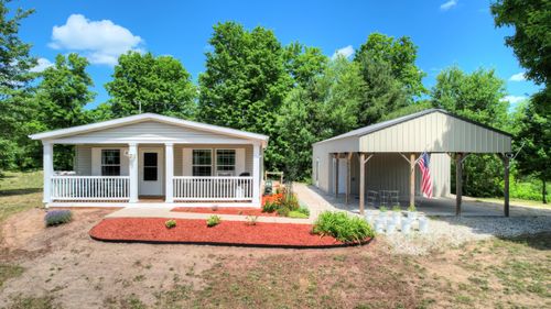 3921 Woodman Rd Sw, South Boardman, MI, 49680-8567 | Card Image