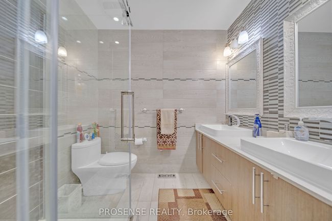 147 Whitwell Dr, House other with 6 bedrooms, 4 bathrooms and 4 parking in Brampton ON | Image 34