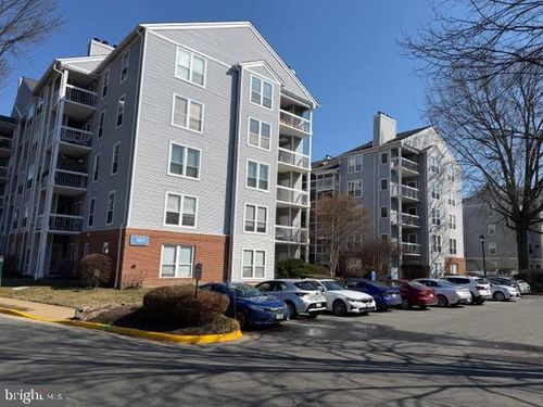 5-c1-3175 Summit Square Dr, OAKTON, VA, 22124-2865 | Card Image