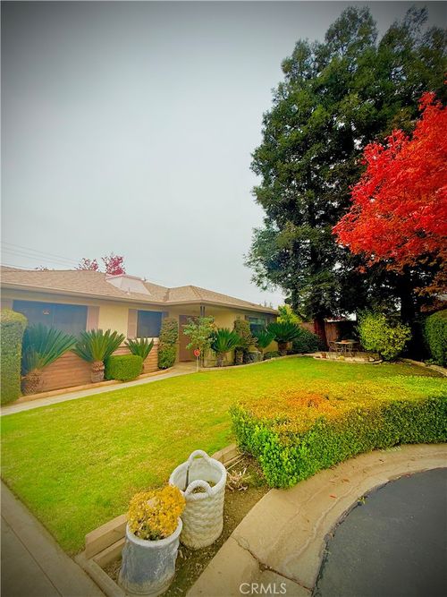 6380 N 5th St, Fresno, CA, 93710-5647 | Card Image