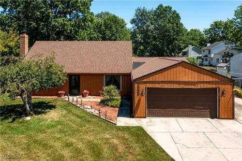 2565 Abbe Rd, Sheffield Village, OH, 44054-2432 | Card Image