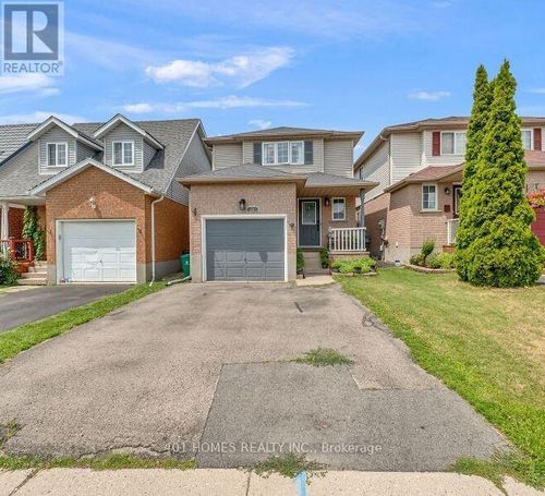 37 Activa Ave, Kitchener, ON, N2E3R3 | Card Image