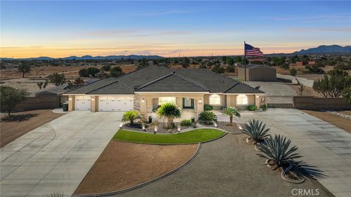 9957 Silver Palm, Oak Hills, CA, 92344 | Card Image