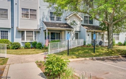 217 Edpas Rd, New Brunswick, NJ, 08901-3802 | Card Image