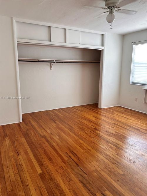 apt-16-101 Collins Ave, Miami Beach, FL, 33139-7245 | Card Image