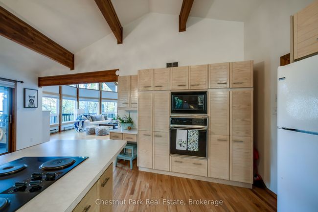 1033 Point Ideal Rd, House other with 4 bedrooms, 3 bathrooms and 8 parking in Dwight ON | Image 10