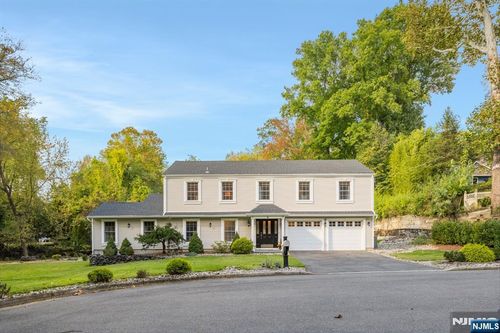 38 Esplanade Dr, Hillsdale, NJ, 07642-1405 | Card Image