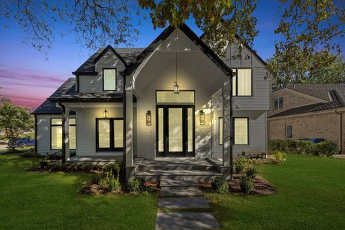 5603 S Garfield St, Hinsdale, IL, 60521-5068 | Card Image