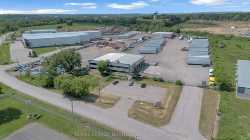35 Sharp Rd, Brant, ON, N3T5L8 | Card Image