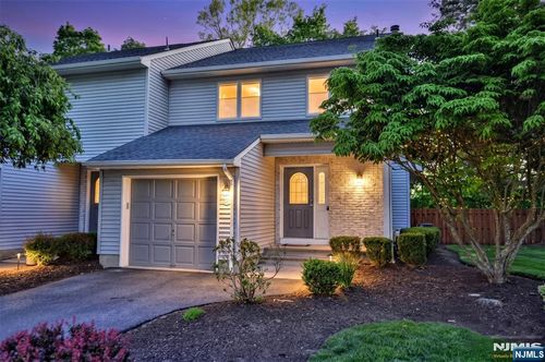 5 Hanson Pl, Wayne, NJ, 07470-6262 | Card Image