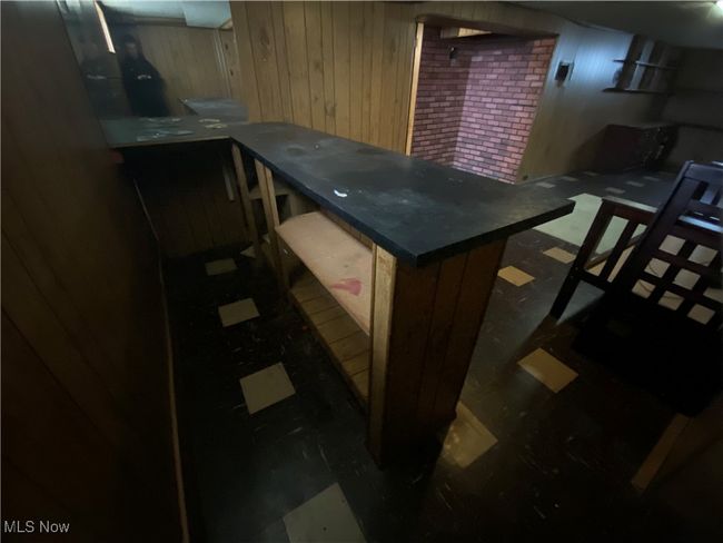 BAR IN REC ROOM OF BASEMENT | Image 40