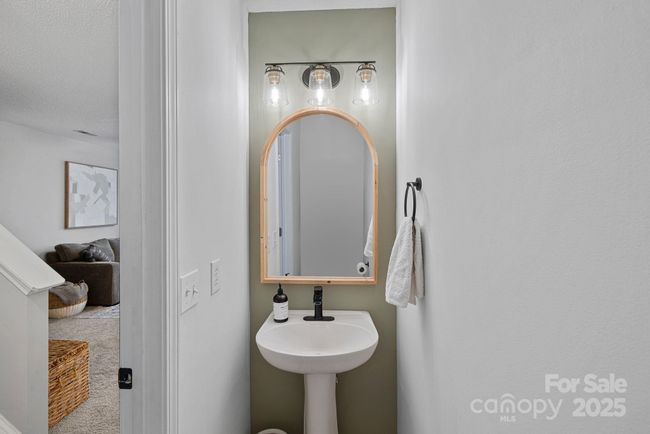 Half Bath | Image 10